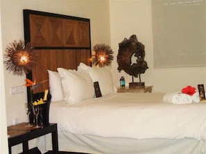 เครื่องนอนระดับพรีเมียม, ผ้านวมขนเป็ด, เตียงเมมโมรีโฟม, มินิบาร์