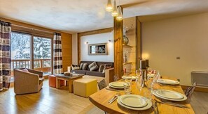 Apartment (T3) | Living area