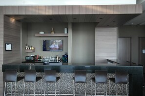 Bar (on property) - Hampton by Hilton Valledupar (Valledupar)