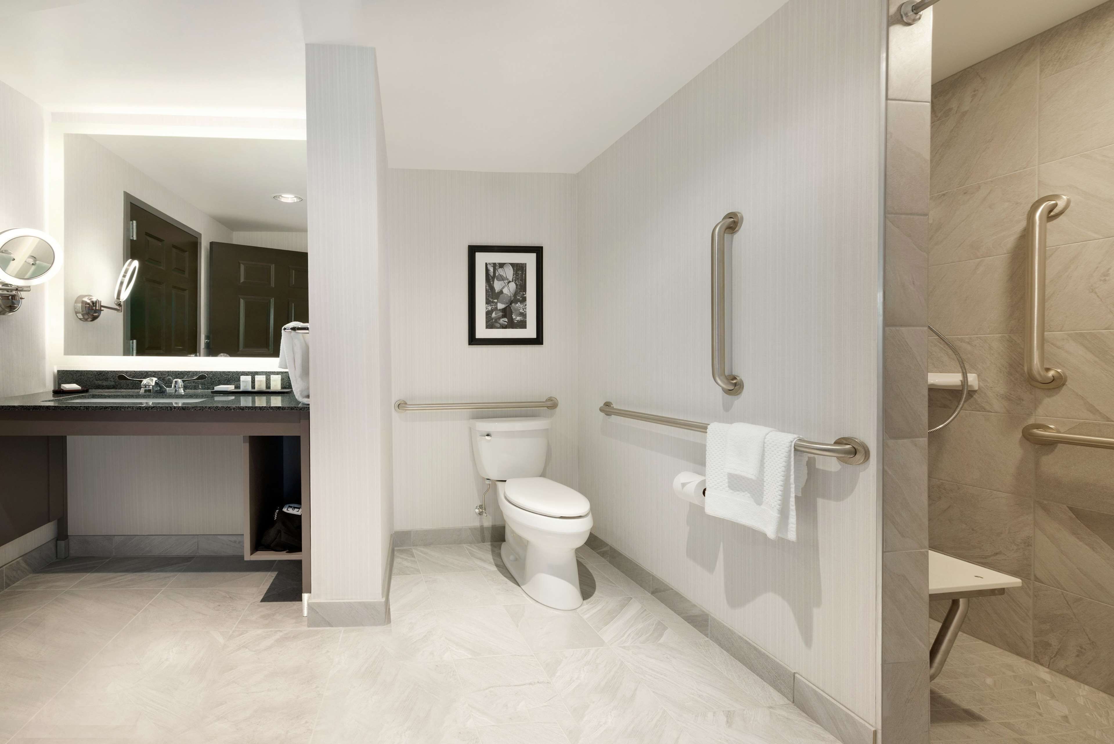 1 bedroom, in-room safe, desk, laptop workspace