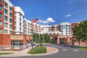 Exterior - Embassy Suites by Hilton Charlotte Ayrsley (Charlotte)