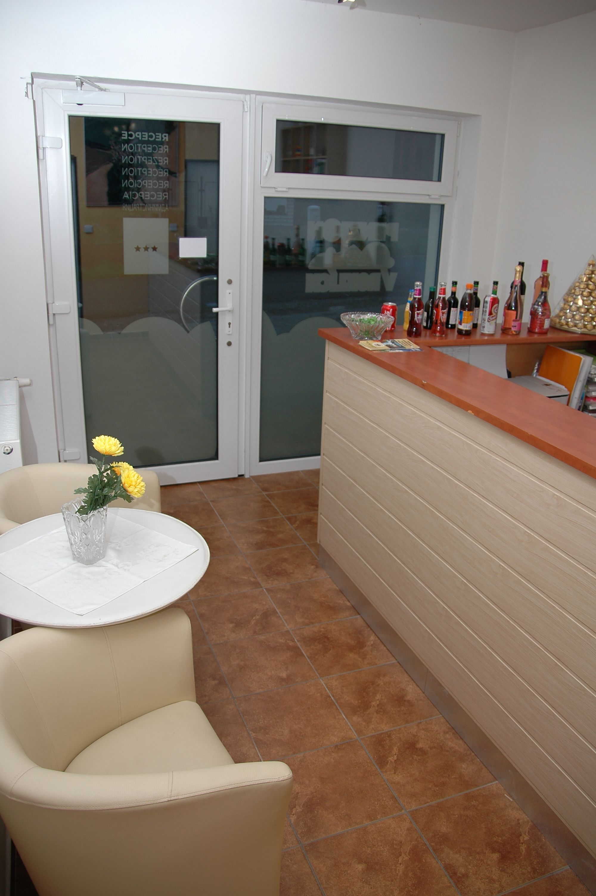 Bar lounge