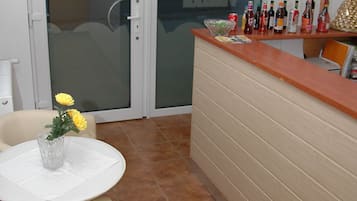 Bar lounge