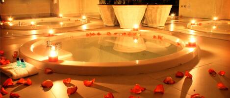 Romantic Double Room, 1 King Bed, Jetted Tub | Desk, blackout curtains, iron/ironing board, free WiFi