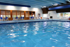 Indoor pool - Alpine Lake Resort (Terra Alta)