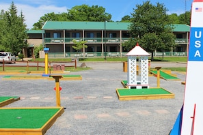 Mini-golf - Alpine Lake Resort (Terra Alta)