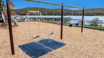 Área de juegos infantiles al aire libre