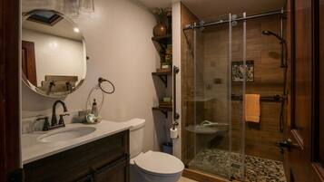 Premium Cottage, Ensuite, Mountain View (Liberty) | Bathroom