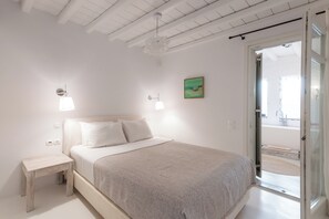 1 bedroom, premium bedding, down comforters, pillowtop beds - Villa Alice (Mykonos)