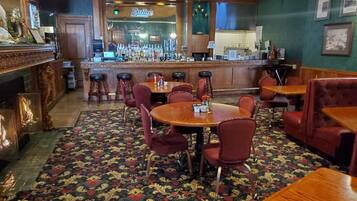 Tägliches großes Frühstück gegen Gebühr