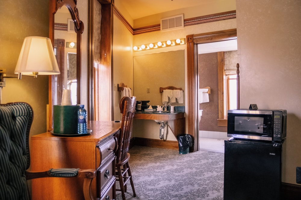 Historic Bullock Hotel by null