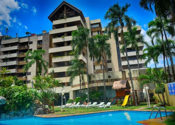 Children’s play area – outdoor