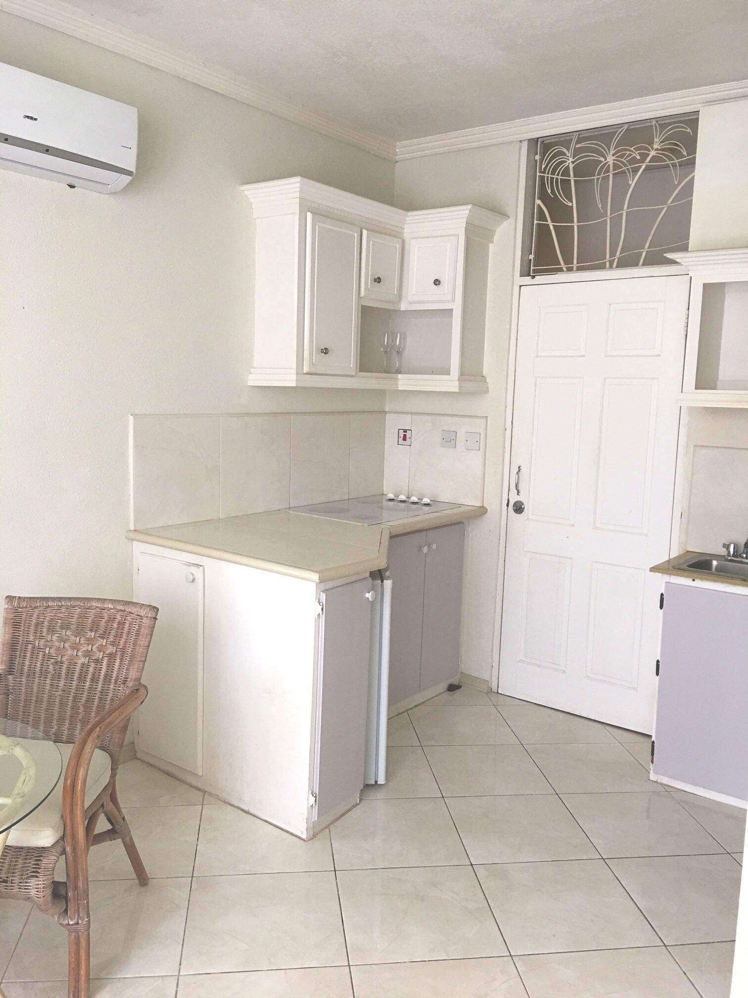 Coral Lane Beach Apartments