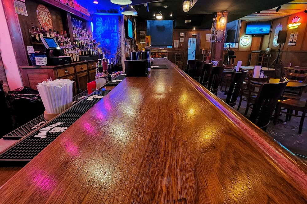 Historic Iron Horse Inn