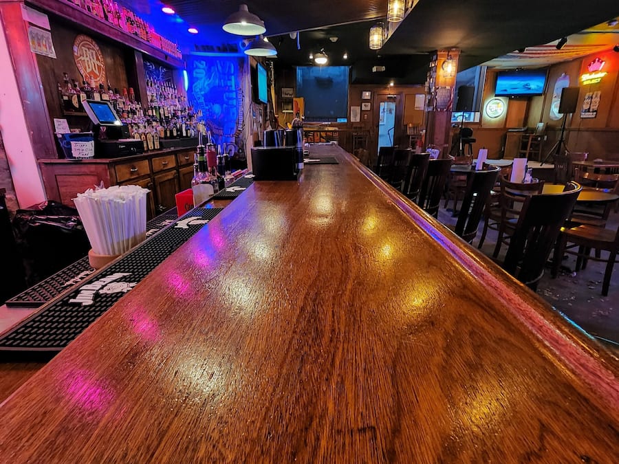 Bar (en la propiedad)