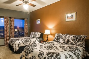 Premier Condo, 2 Bedrooms, Mountain View, Executive Level | Iron/ironing board, free cribs/infant beds, free rollaway beds