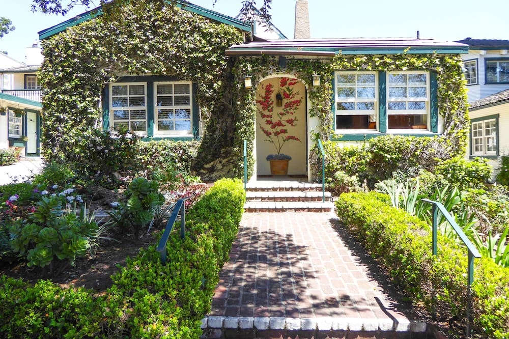 Briarwood Inn - Pebble Beach, CA