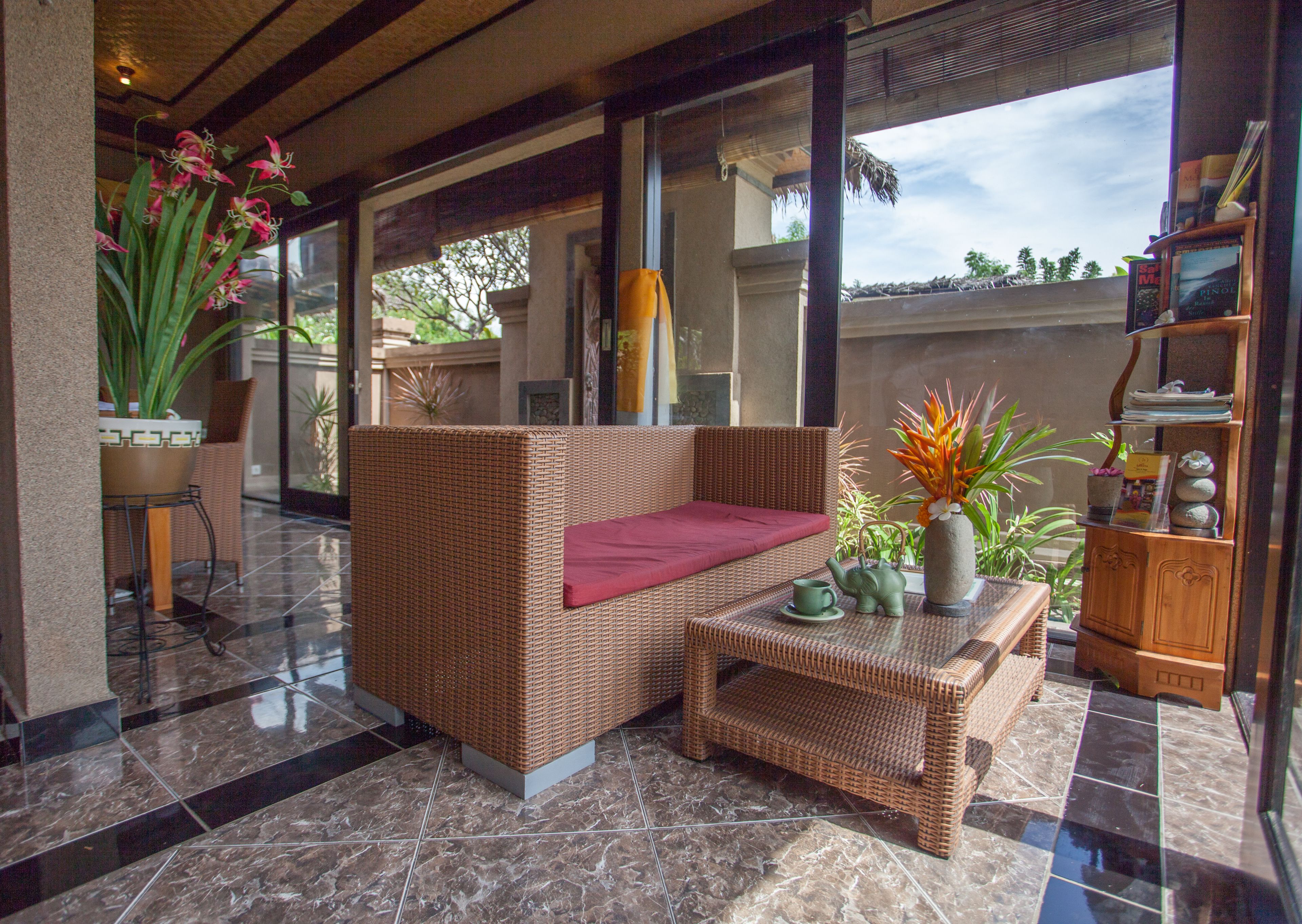 body treatments, aromatherapy, body wraps, body scrubs, facials