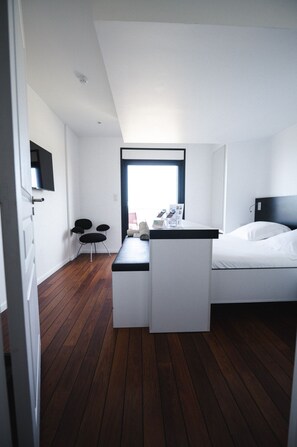 Chambre Standard, balcon (ou baie vitrée) | Literie de qualité, minibar, coffre-fort, bureau