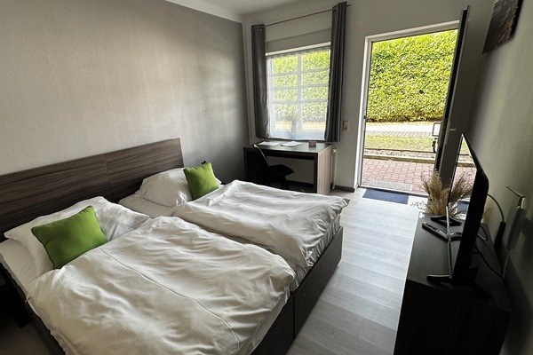 Double or Twin Room | Down comforters, desk, laptop workspace, WiFi (free)