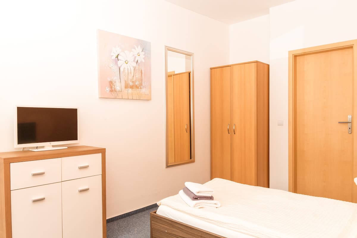 Basic Single Room