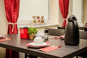Cooked-to-order breakfast for a fee on weekdays - Messe Motel Laatzen (Laatzen)