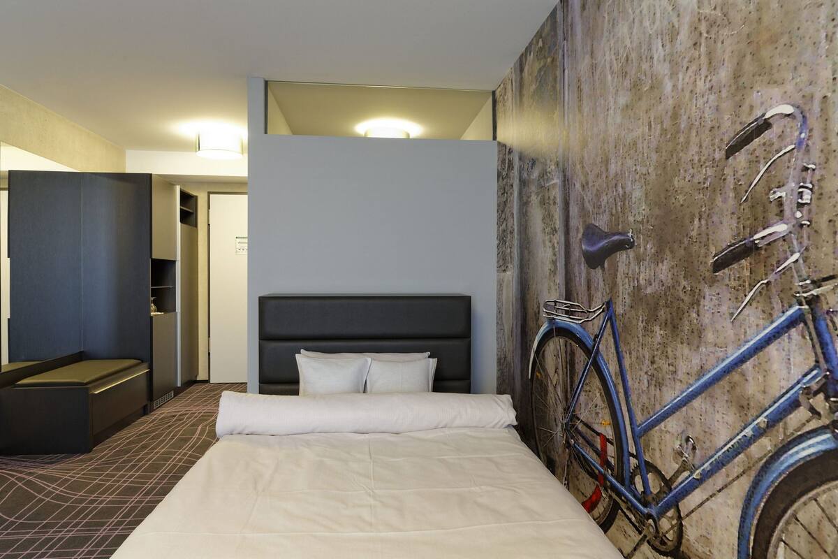 Ropa de cama hipoalergénica y minibar