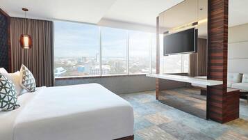 Minibar, in-room safe, desk, laptop workspace