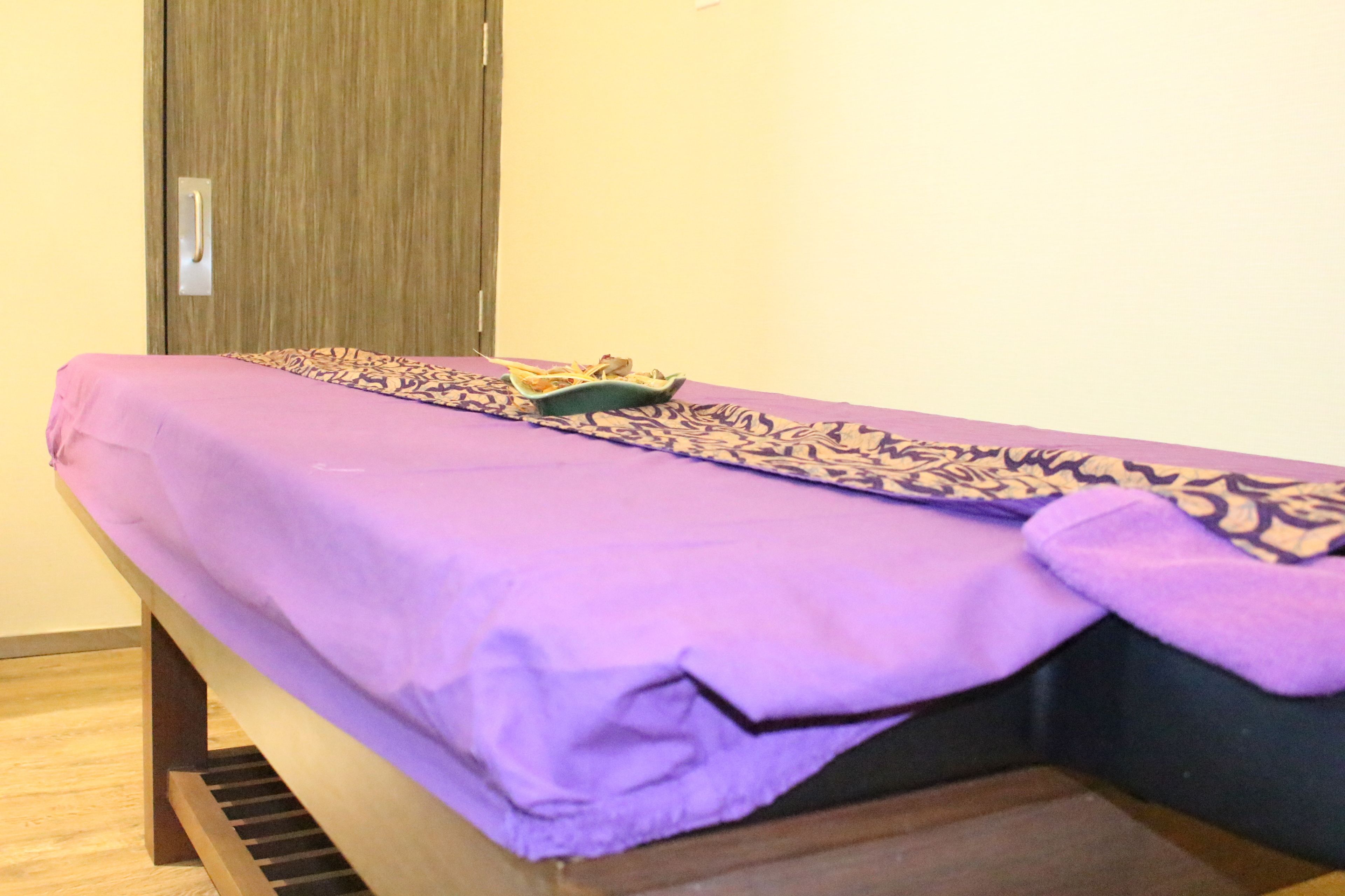 couples treatment room(s)