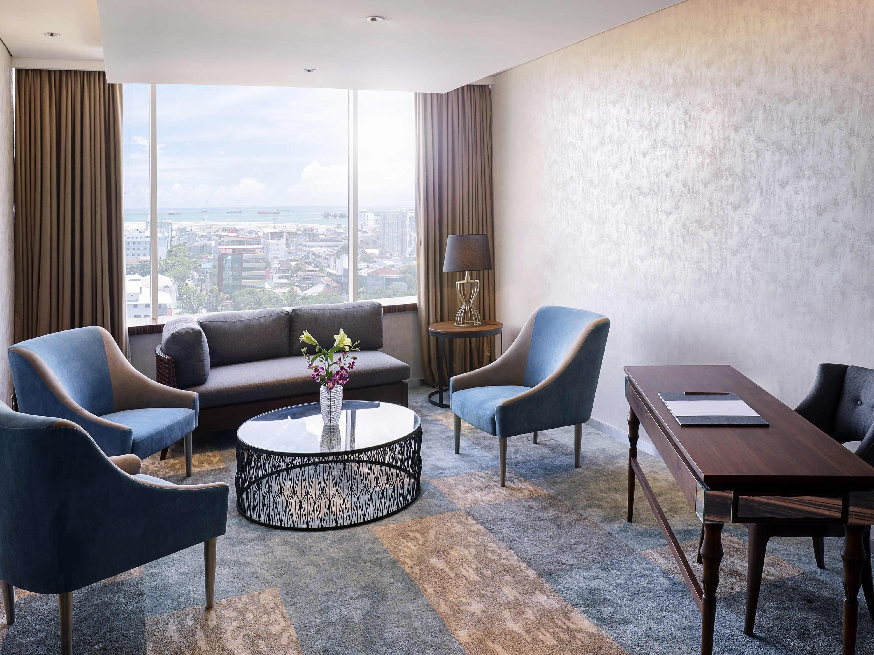 Minibar, in-room safe, desk, laptop workspace