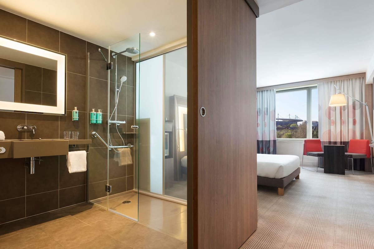 Roba de llit d'alta qualitat, minibar i caixa forta a l'habitació