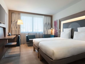 Premium bedding, minibar, in-room safe, desk - Novotel Paris Stade Basilique (Saint-Denis)