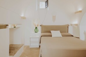 Standard Suite | Premium bedding, minibar, in-room safe, free WiFi