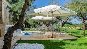 Piscine extérieure (ouverte en saison)