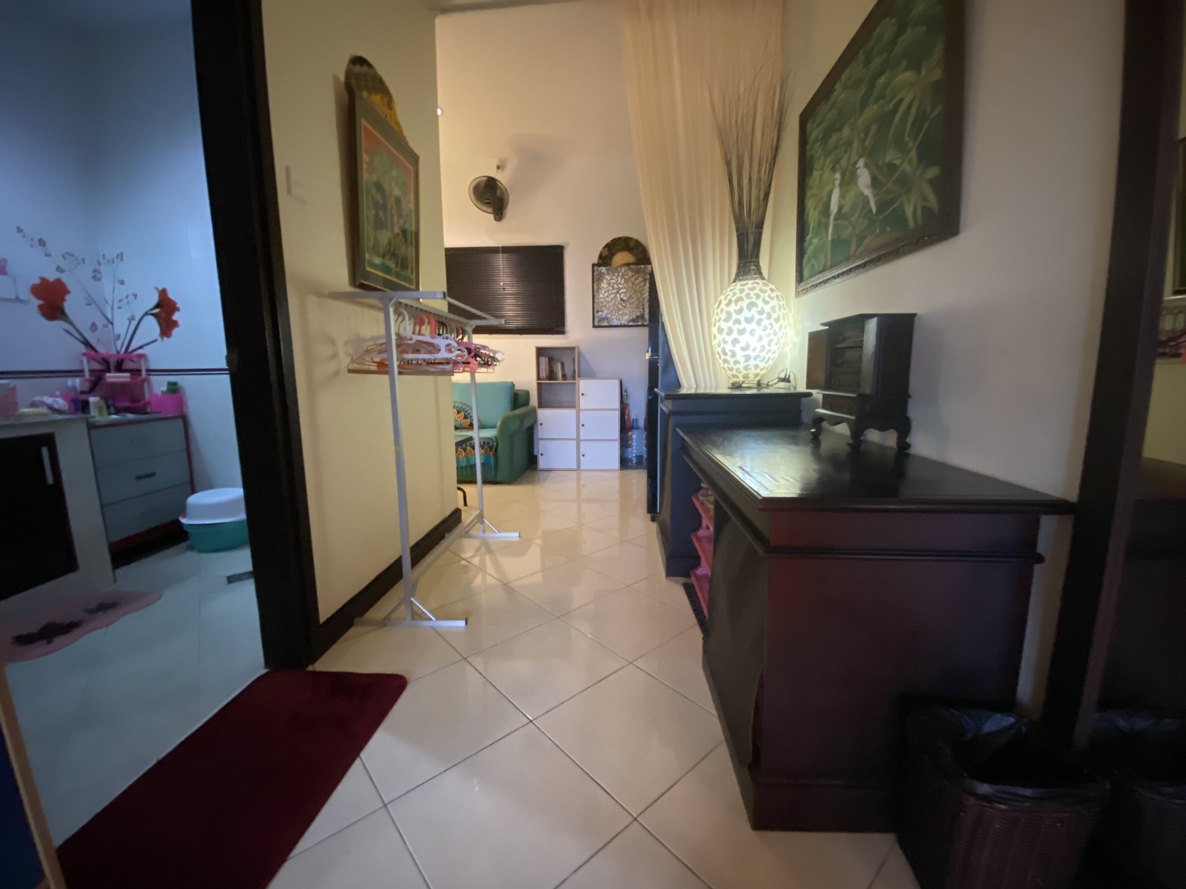 classic twin room, kitchen | living area | 32-inch lcd tv with cable channels, tv