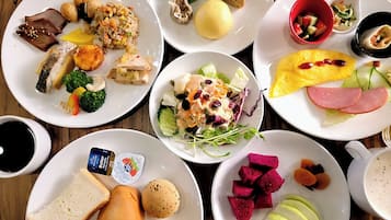 Free daily continental breakfast