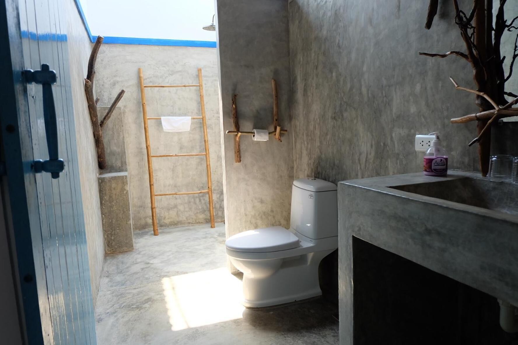 villa, garden view (sunrise ) | bathroom | shower, free toiletries, hair dryer, slippers