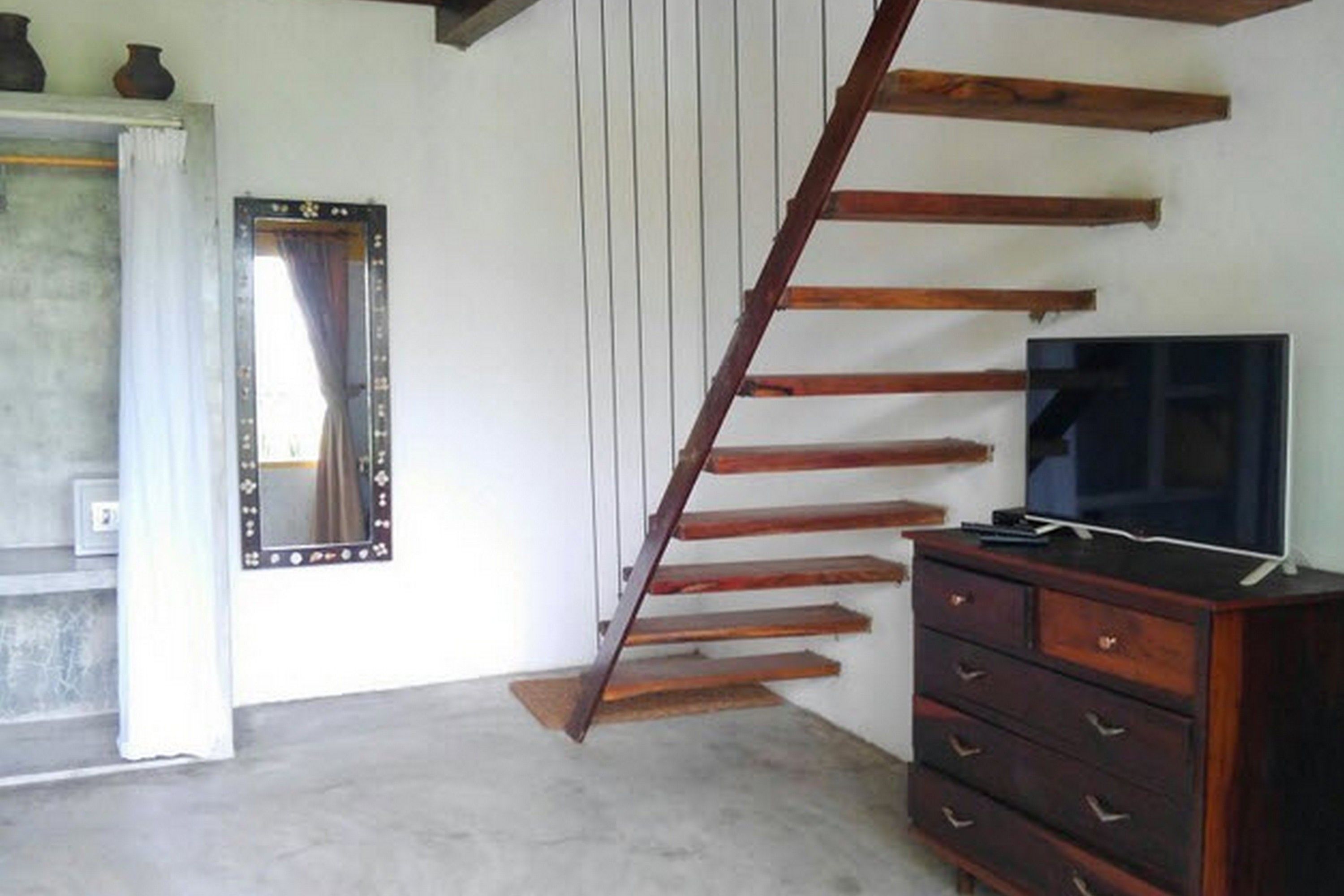 villa, beachfront | minibar, in-room safe, desk, free wifi