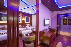 1 bedroom, premium bedding, in-room safe, desk