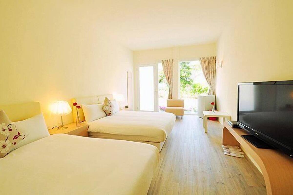 Luxury Quadruple Room, 2 Double Beds | Desk, blackout curtains, rollaway beds, free WiFi