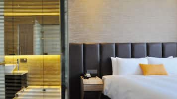 Deluxe Room | Premium bedding, down comforters, in-room safe, desk