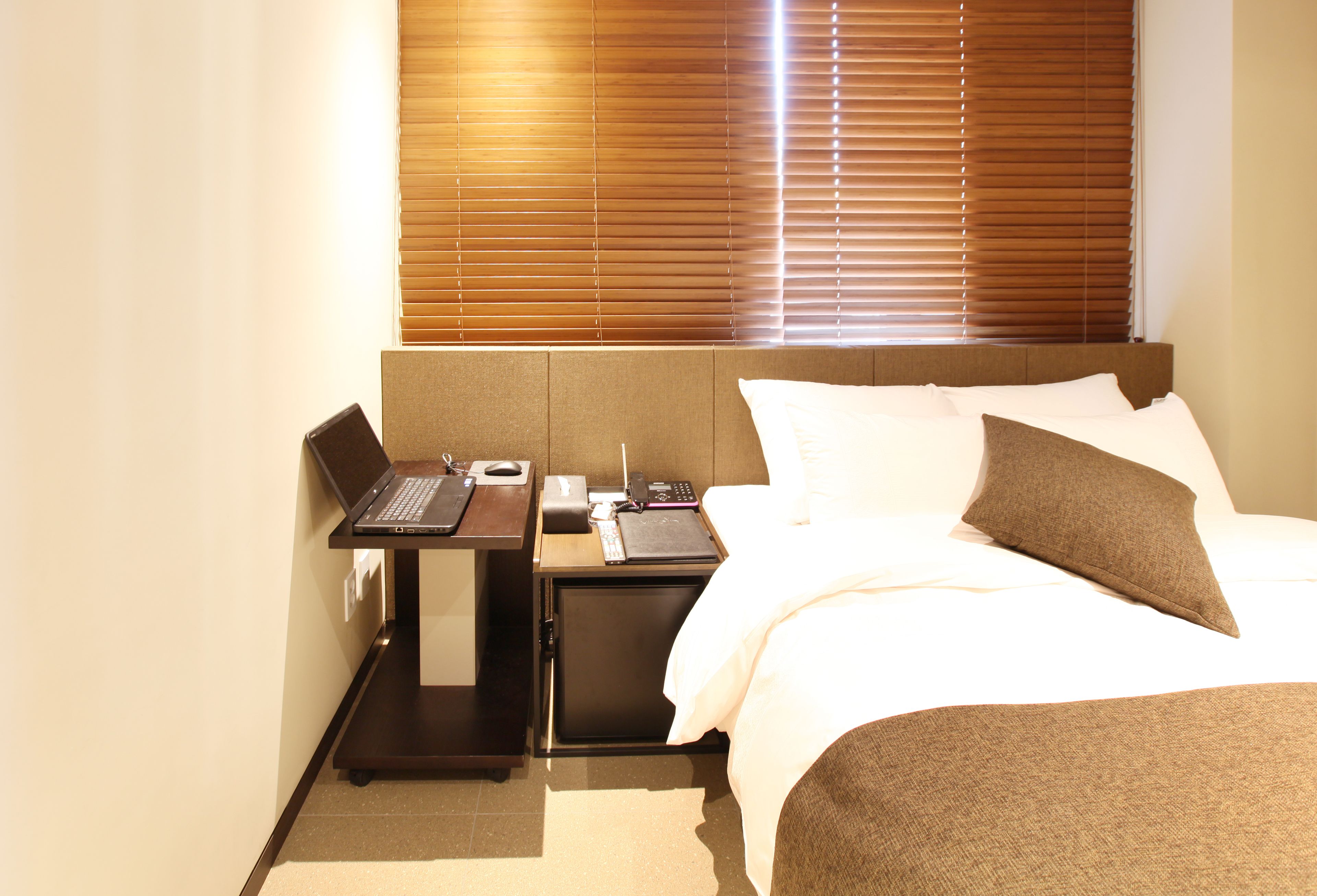 super deluxe (saturday check-in time: 8 pm) | 1 bedroom, down duvets, free minibar, individually decorated