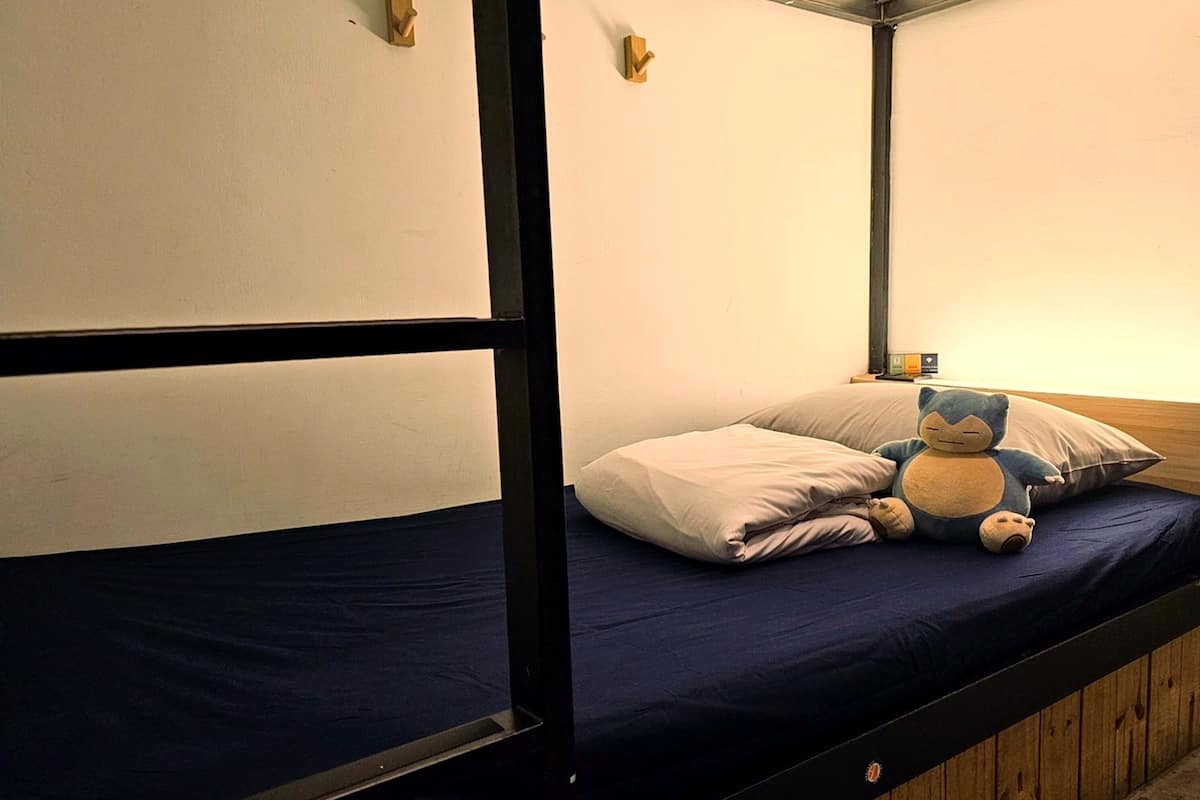 Blackout curtains, free WiFi, bed sheets