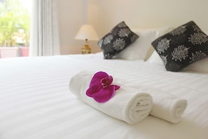 Deluxe Apartment, 2 Bedrooms | 2 bedrooms, in-room safe, desk, blackout curtains