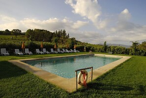 Piscina stagionale all'aperto