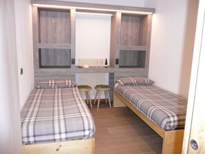Twin Room, 2 Twin Beds, Balcony (Small) | In-room safe, free WiFi - Hotel Valeria (Livigno)