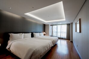 Two Bedroom Premier Suite | Down duvets, in-room safe, free WiFi, bed sheets - Oriens Hotel & Residences (Seoul)