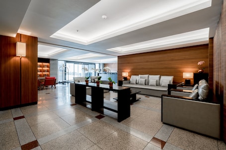 Lobby. Oriens Hotel & Residences