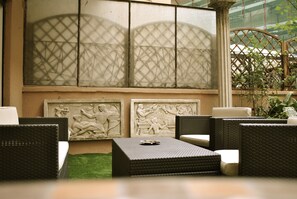 Superior-studiosuite - 1 dobbeltseng med sovesofa | Terrasse/gårdhave