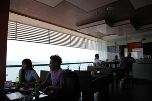 Se sirven comidas, cenas y cocina indonesia 